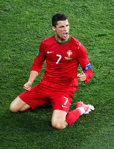 意甲：米兰2-1战胜罗马（意甲联赛：米兰2比1力克罗马）