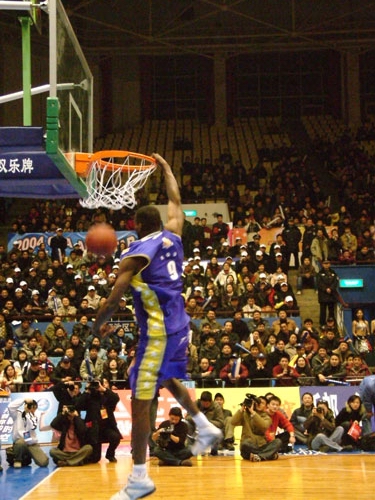 66球里程碑！B费成英超葡萄牙射手第二人，仅仰望C罗神迹（英超66球达成！B费升至葡萄牙射手第二，仅次C罗纪录）