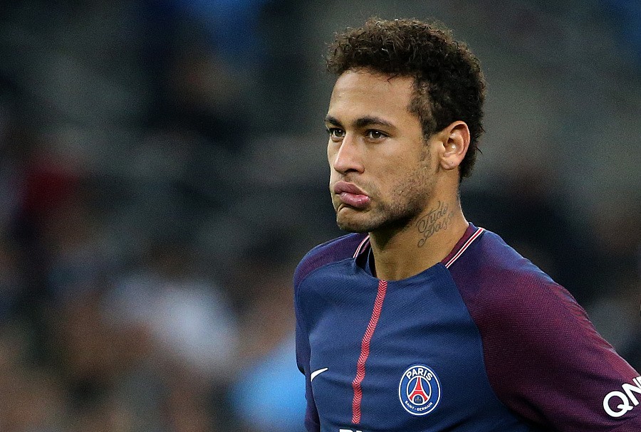 二娃回家了！穆勒现身拜仁主场，观战球队对阵美因茨（二娃归来！穆勒现身安联观战拜仁对阵美因茨）