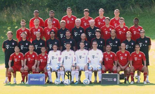 中国男子冰壶队在冬奥会资格赛中连胜两场，即将迎战新西兰和韩国，展现强大实力，期待继续拼搏。（中国男子冰壶队冬奥资格赛两连胜，强势迎战新西兰与韩国，继续冲击佳绩）