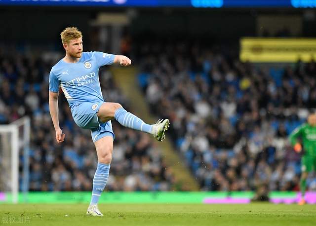 基米希：萨内的身体素质非常出色，他用两粒进球回报自己（基米希盛赞萨内：身体素质出众，两球证明自己）