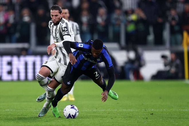 官方：因球迷对阿奇姆彭的歧视言行，成都蓉城被罚款50万元（官方处罚：成都蓉城因球迷歧视阿奇姆彭被罚款50万元）