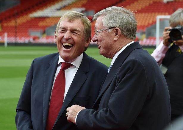 足球曼联新援首秀即破门，球迷高呼：值了！（曼联新援处子秀就进球，球迷直呼：值回票价！）