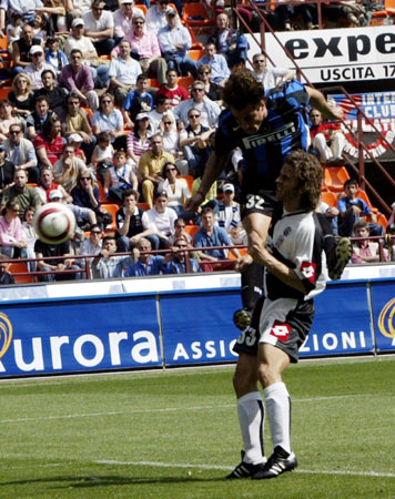 CBA：浙江男篮客场2-1力克辽宁（CBA 浙江男篮客战辽宁以总比分2-1取胜）