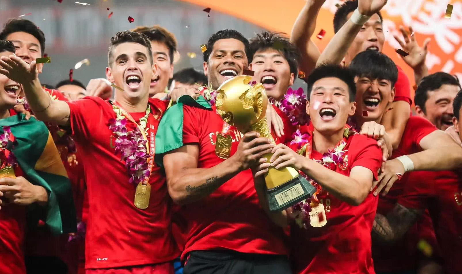 赵睿首秀半场3中3贡献8分2助，周琦3中3拿6分3帽（赵睿迎首秀半场3投全中砍8分2助攻，周琦同样3投全中收6分3次封盖）