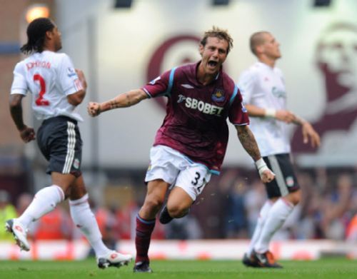 手感火热！布伦森17中9砍下33分&第三节独拿20分（布伦森火力全开！17投9中轰下33分，第三节独取20分）