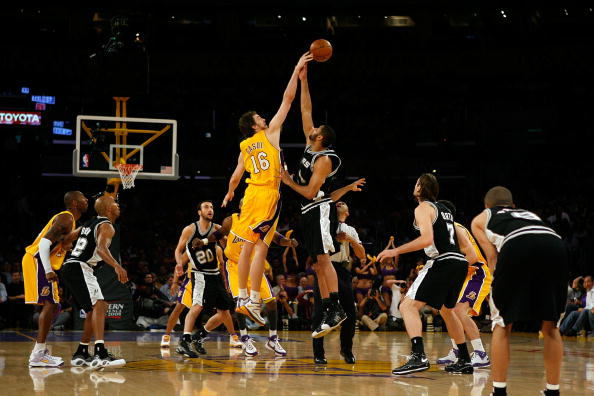 阿尔巴尼亚中场：比赛70分钟内，我们与英格兰的水平不相上下（阿尔巴尼亚中场称：前70分钟我们与英格兰势均力敌）