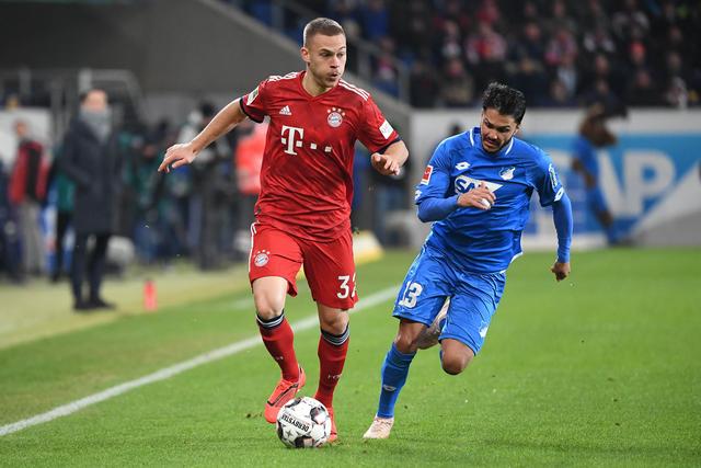 传帮带也挺好！萨拉赫向斯洛特“服软”，重新回归VS布莱顿阵容（萨拉赫与斯洛特达成默契，重回战布莱顿阵容）