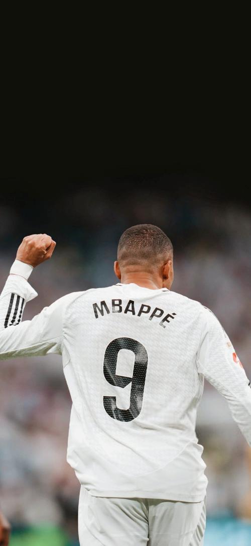 跟队：卡马文加将提前返回皇马，不过他的伤势并不严重（随队消息：卡马文加提前回归皇马，伤情无大碍）