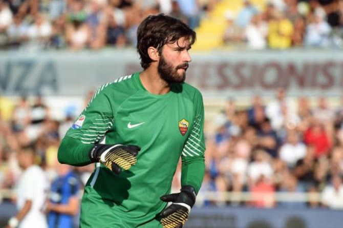 状态火热！克洛尼首节三分4中3独砍14分（火力全开！克洛尼首节14分，三分4投3中）