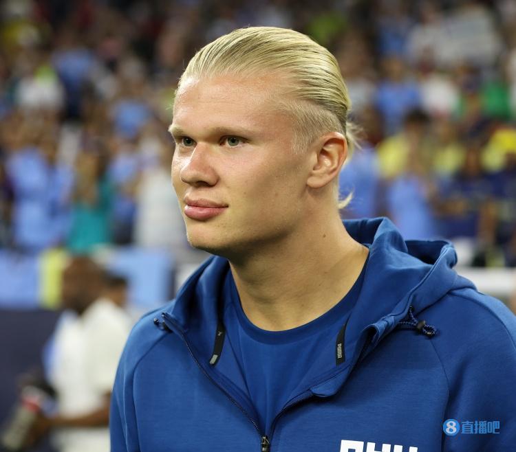 阿贾克斯官方：将彻查燃放烟花的肇事者，并采取适当措施（阿贾克斯官方：将严查违规燃放烟花者并采取后续措施）